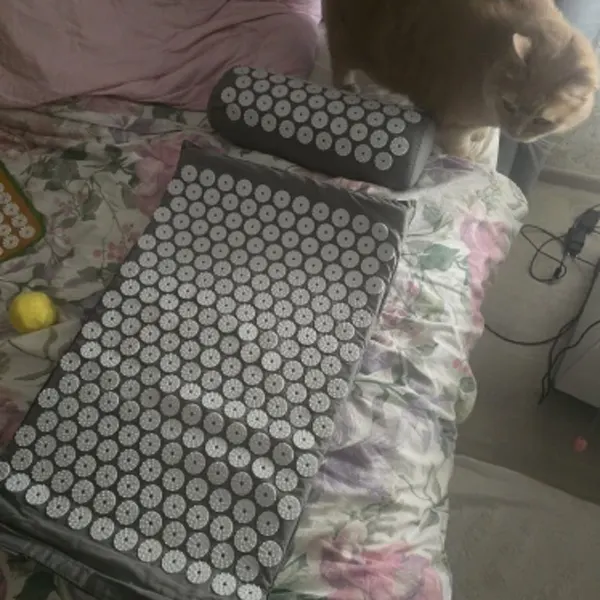 SpikeRest acupressure mat in Gray, photographed by a verified buyer in Japan